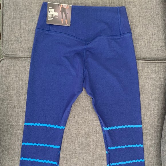 NIKE WOMEN DRI-FIT TRAINING LEGEND TIGHT CAPRI - Picture 5 of 8